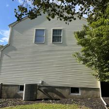 House-Wash-and-Gutter-Cleaning-in-Milford 1